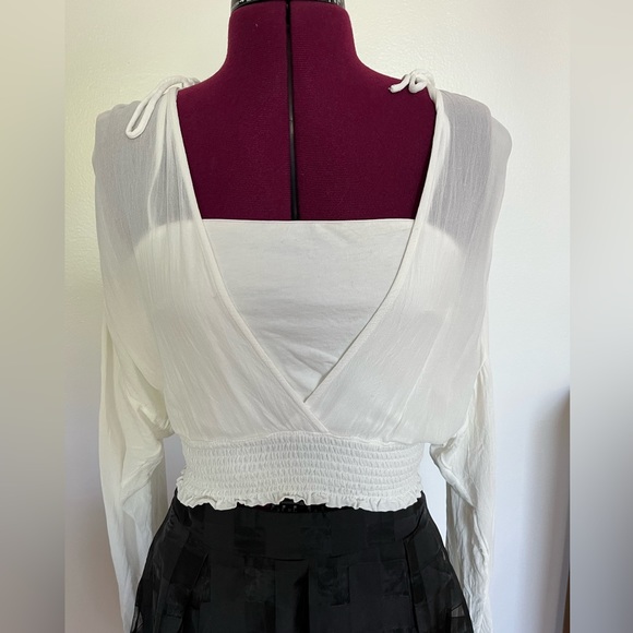NWOT Anthropologie White Sheer Top with Balloon Sleeves and Attached Tank Size S - Picture 6 of 9